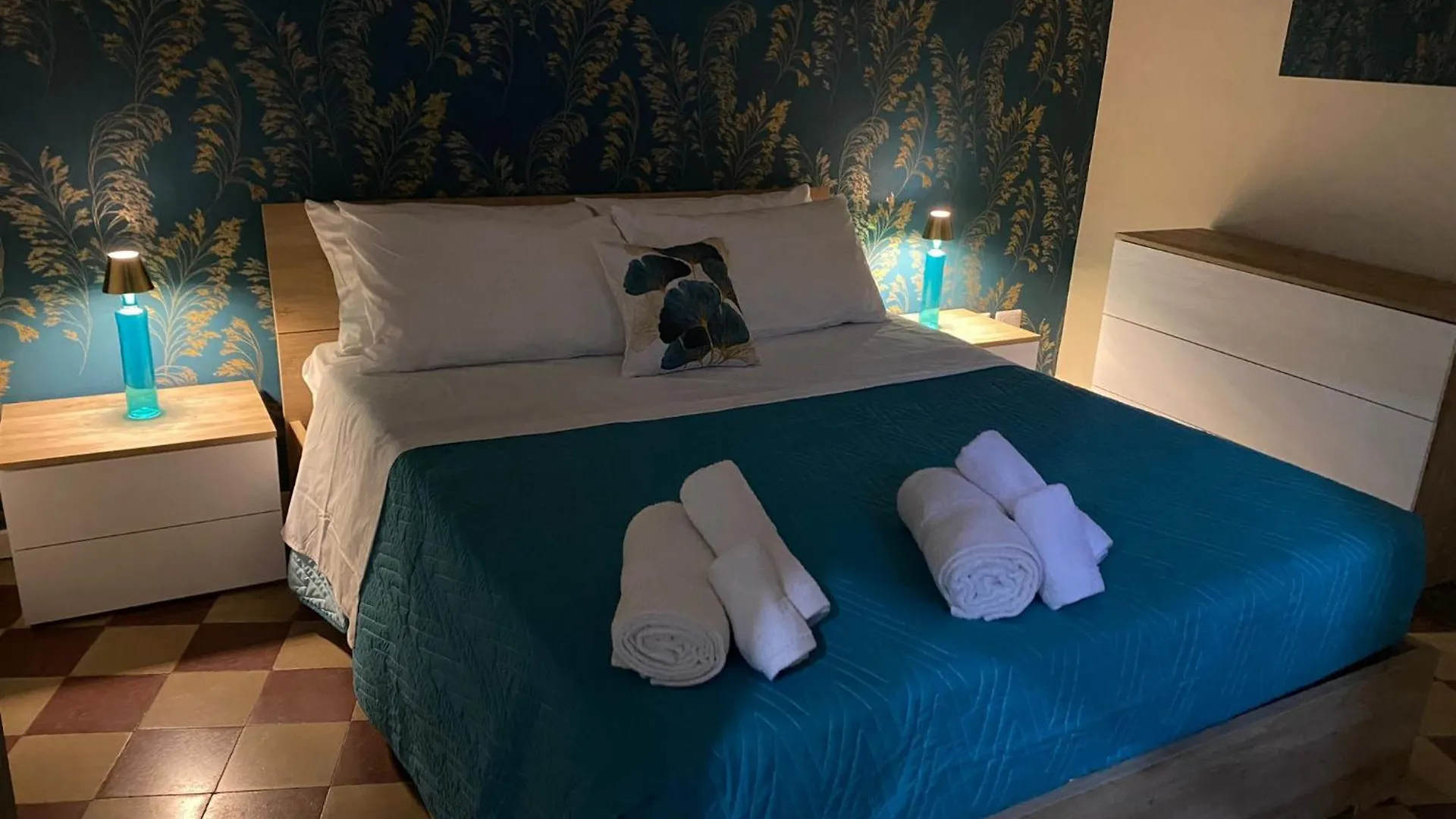 Il Palazzo Dei Normanni Apartment Motta Sant' Anastasia Italy